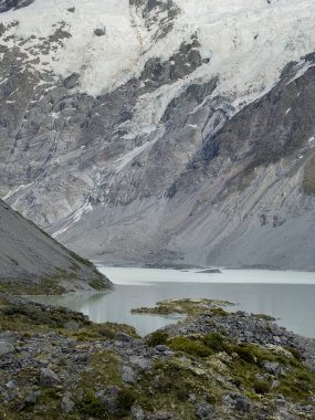 Dağlarda göl, Cook Dağı Ulusal Parkı, Güney Adası, Yeni Zelanda