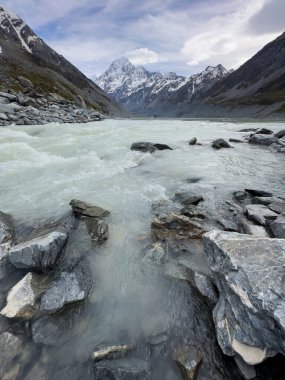 Güzel dağ manzarası, Cook Ulusal Parkı, Güney Adası, Yeni Zelanda