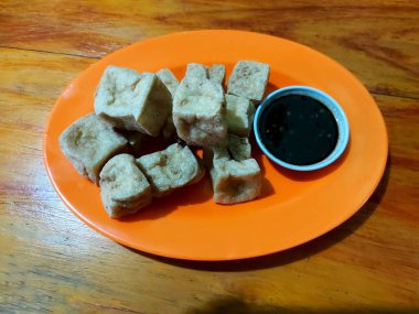 Çin tarzı gevrek derin Kızarmış tofu