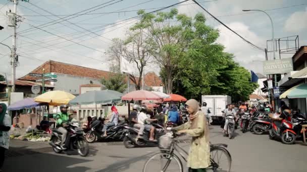 Kota Gede Γιογκιακάρτα Ινδονησία 2022 Πλήθος Ανθρώπων Και Αυτοκινήτων Στην — Αρχείο Βίντεο
