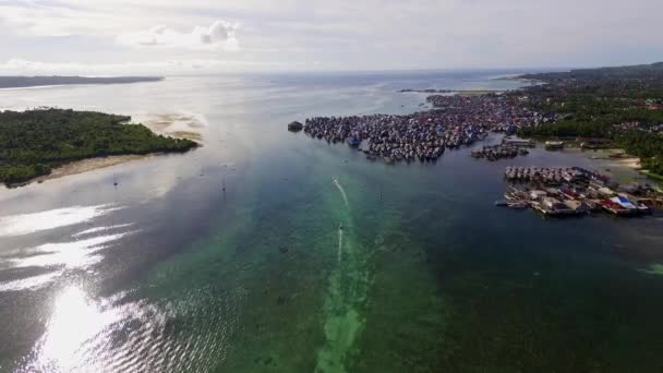 Drone View Floating Village Coast Wakatobi South East Sulawesi Indonesia — стоковое видео