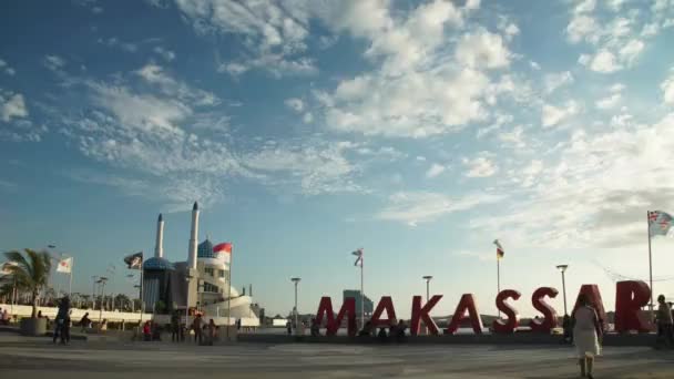 Upływ Czasu Plaży Losari Makassar Indonezja Tysiącami Turystów Spacerujących Wokół — Wideo stockowe