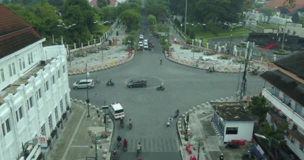 Yogyakarta Indonesia Maret 2021 Pandangan Drone Tentang Persimpangan Jalan Kota — Stok Video