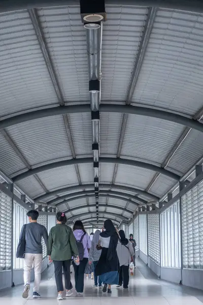 Jakarta, Endonezya, 3 Ağustos 2024 Tren İstasyonu Koridoru
