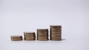 Elle İstifleme Paraları Mali Büyüme ve Yatırım Konseptini Gösteriyor. 