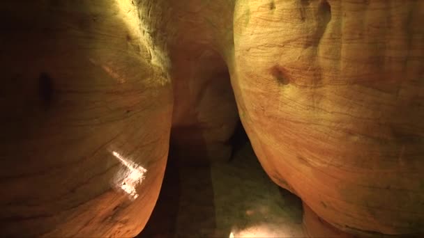 Dolly Shot Smooth Sandstone Sunlit Cave — Stock video