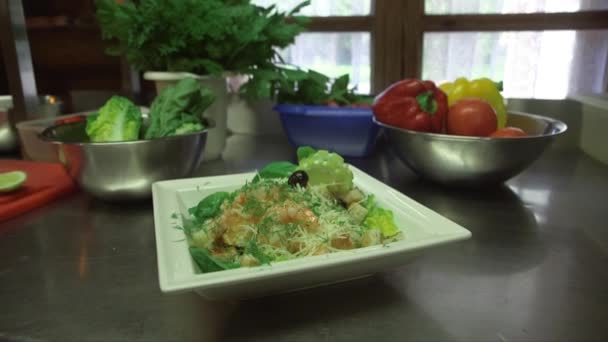 Dolly Drive Shot Beautiful Caesar Salad Shrimps Kitchen Just Serving — Stock Video