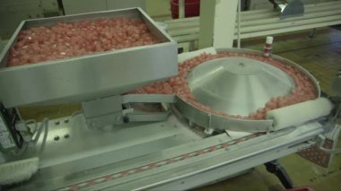 Besleyici kutusundan diske ve hız kayışına giden lolipopların statik orta görüntüsü