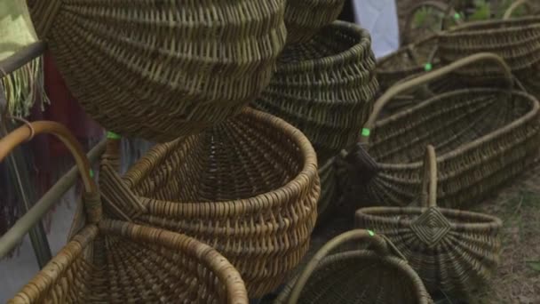 Dolly Close Shot Wicker Baskets Open Air Market — Stock Video