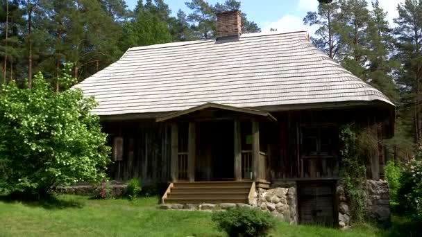 Dolly Szerokie Ujęcie Historycznego Domu Mieszkalnego — Wideo stockowe