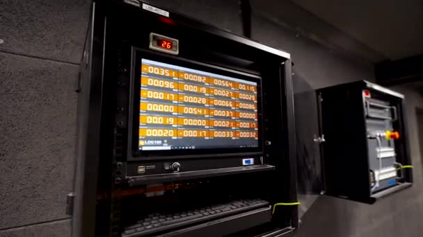 Steadicam Tiro Medio Unidad Control Eléctrico Del Polipasto Cadena Techo — Vídeos de Stock