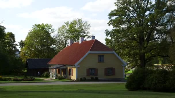 Wunderschön Renoviertes Historisches Kleines Herrenhaus Ein Herrenhaus War Historisch Gesehen — Stockvideo