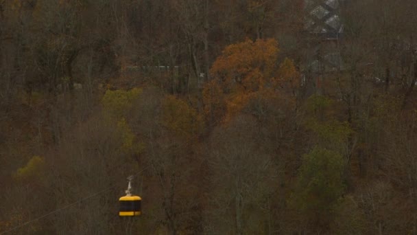 Aerial Tram Approaching Station Late Autumn Sigulda Aerial Tramway Tram — Stock Video
