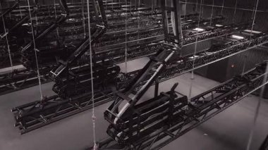 Cassette 'de Büyük Tiyatro Battens Metal Kablo Organizatörleri Katlanıyor. Tiyatroda, 