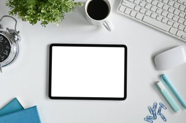 Üst görünüm ofis dijital tablet kahraman başlık şablonu..