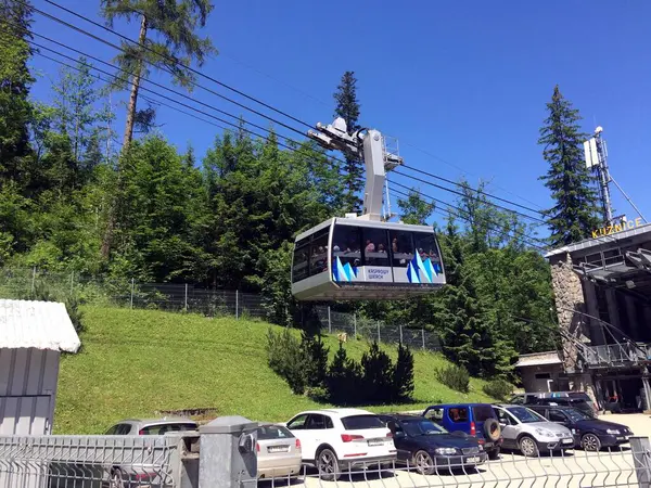 Tatras 'ta Zakopane Polonya' da kayakla atlama