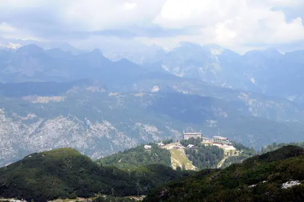 Vogel Slovenya Julian Aply