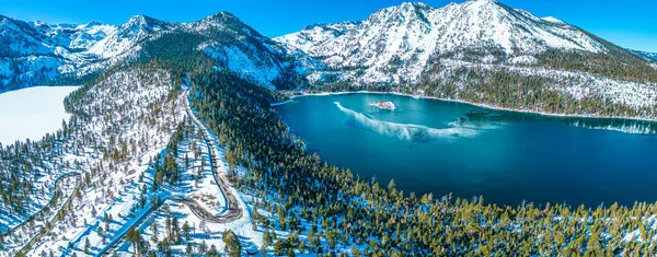 Tahoe Gölü California. Zümrüt Körfezi. Kış Drone Panorama. Güzel renkler. Yüksek kalite fotoğraf