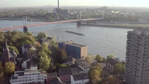 Duisburg Norra Rhen Westfalen Rhenfloden Ett Drönarskott Högkvalitativ Film — Stockvideo