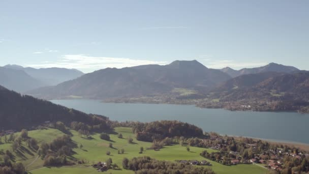 Lago Tegernsee Bela Vista Aérea Outono Alpes Bávaros Segundo Plano — Vídeo de Stock