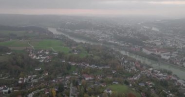 Passau Bavyera Almanya. Eski kasaba, Inn ve Donau 'nun hava manzarası. Yüksek kalite fotoğraf
