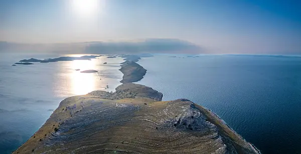 Kornati Adaları Hırvatistan insansız hava aracı panoraması. Kornati Ulusal Parkı 'ndaki deniz ve adaların yüksek kaliteli fotoğrafı
