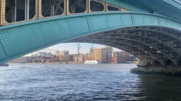 Vista Del Puente Sobre Río Londres — Vídeos de Stock