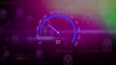 Bulanık bir arkaplan üzerinde parlayan neon sayıları ile birlikte dijital hız ölçer arayüzü canlandırıldı.