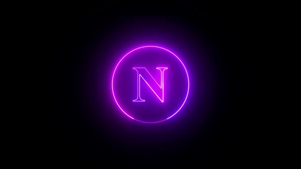 Žhnoucí Fialové Neonové Písmeno Středem Tmavém Pozadí Vytvářející Moderní Stylový — Stock video