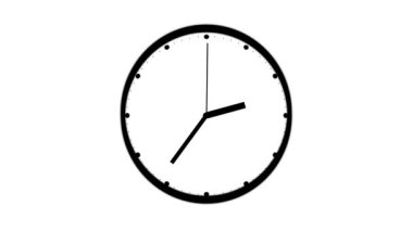 12 saatlik döngü içinde animasyon saat. Beyaz arkaplanda hareket eden okları olan saat.