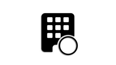 Calculator plus icon animated on a color background.
