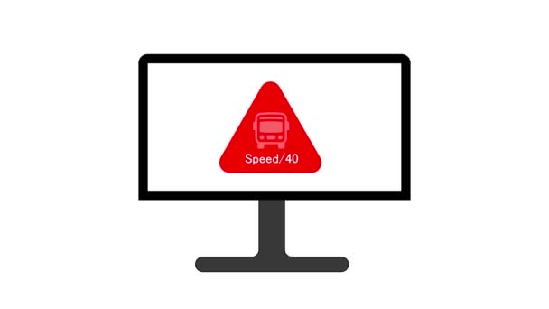Computermonitor Zeigt Ein Rotes Dreieckiges Warnschild Mit Bussymbol Und Tempolimit — Stockvideo