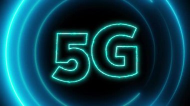 Neon mavisi 5G sembolü koyu arkaplanda eşmerkezli dairelerle parlıyor..