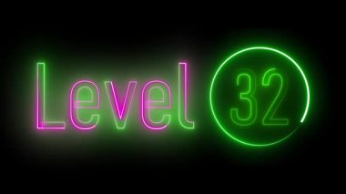 Dairesel elementle parlayan seviye 32 neon metin. Gelecekçi temalar ve yaratıcı dijital tasarım için cesur ve enerjik işaret.