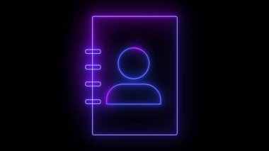 Bir kimlik kartının ya da kişisel veri dosyasının mor parlak neon çizgi simgesi koyu bir arkaplanda göze çarpıyor. Kimlik, dijital kayıtlar ve teknoloji çağındaki güvenli bilgilerin soyut sembolü.