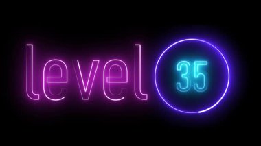 Neon yüzüklü 35. seviye aydınlatma metni. Yaratıcı projeler, oyun içeriği ve sanatsal ortamlar için modern işaret tasarımı.