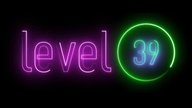 Parlayan ışıkla çevrili 39. seviye neon yazı. Dijital sanat eserleri ve etkileşimli medya projeleri için yüksek enerji işaret tasarımı.