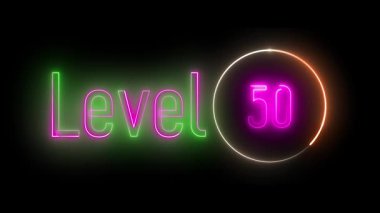 Seviye 50 'yi çevreleyen parlak neon halka. Sanal tasarım, oyun seviyeleri ve canlandırılmış başlık ekranları için sanatsal konsept.