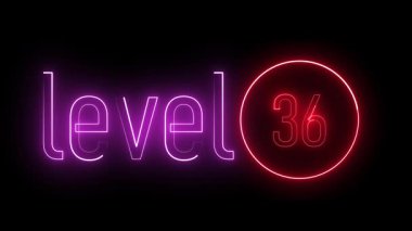 Elektrik neon ışığı dairesel parlaklıkta 36. seviye gösteriyor. Oyun seviyeleri ve dijital tasarım sahneleri için gelecekçi ışık kavramı.