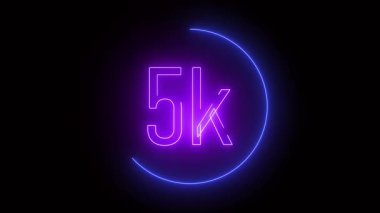 '5k' metin logosu modern markalaşma görselleri, dijital tanıtımlar ve şık hareket grafik elementleri için tasarlanmış, göz alıcı mavi bir daire içinde parlıyor..