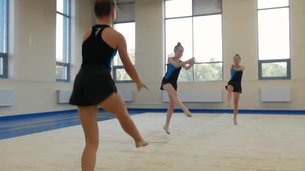 2022 Rússia Kazão Meninas Ginastas Treinam Uma Performance Sala Esportes — Vídeo de Stock