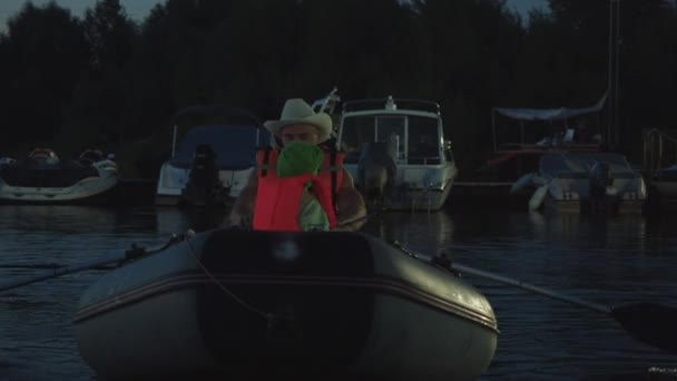 Father Son Sail Night Inflatable Boat Mid Shot — Stock Video