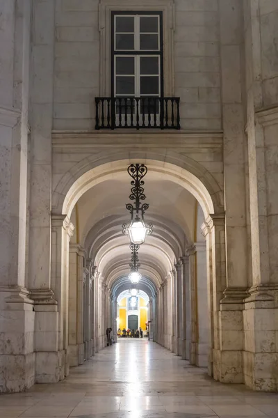 2022 Lisbon Portugália Lisszaboni Patriarchátus Székesegyházának Folyosója Függőleges Lövés — Stock Fotó