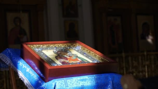 Icône Mère Dieu Lumière Soleil Dans Église Orthodoxe Coup — Video