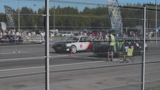 Kazan Russia Mistrzostwa Driftowe Ugol Drift Rozrusznik Macha Flagą Samochody — Wideo stockowe