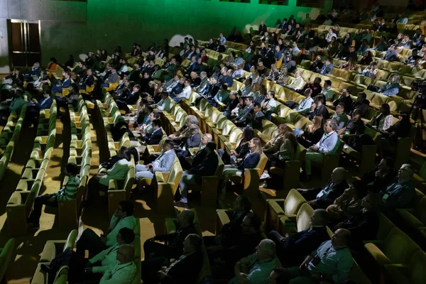 Portugal Lisbon 2022 Folk Sitter Konferensen Mittskott — Stockfoto