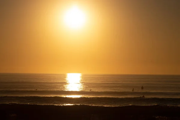 Orangener Sonnenuntergang Über Dem Ozean Mittelschuss — Stockfoto