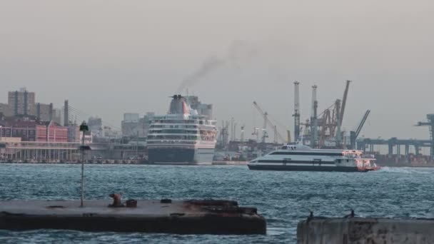 November 2022 Lisbon Portugal Yacht Sails Backdrop Industrial Plants Mid — Stockvideo