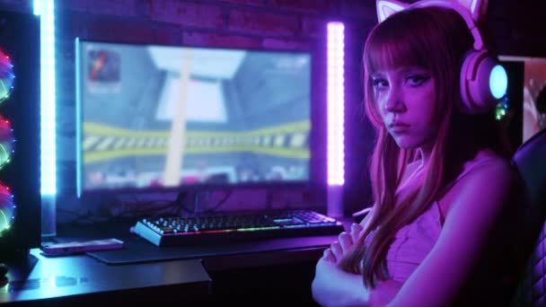 Cute Upset Gamer Girl Sitting Her Hand Crossed Mid Shot — Vídeo de stock