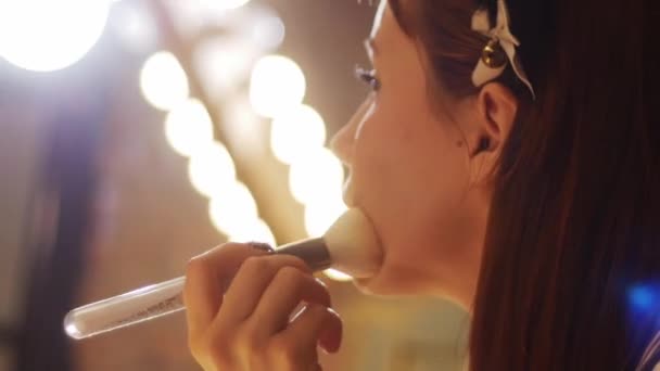 Cute Girl Cosplayer Powdering Her Face Using Brush Mid Shot — Vídeo de stock
